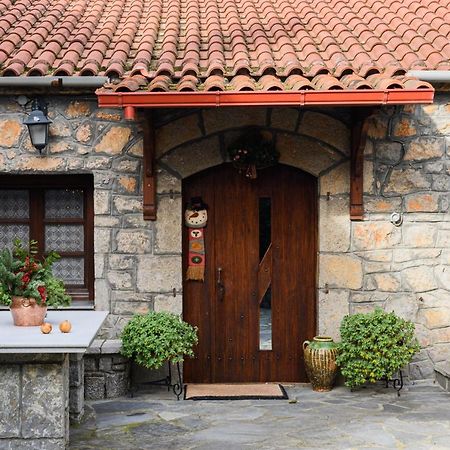 Guesthouse Karahalios Polydrossos Eksteriør billede