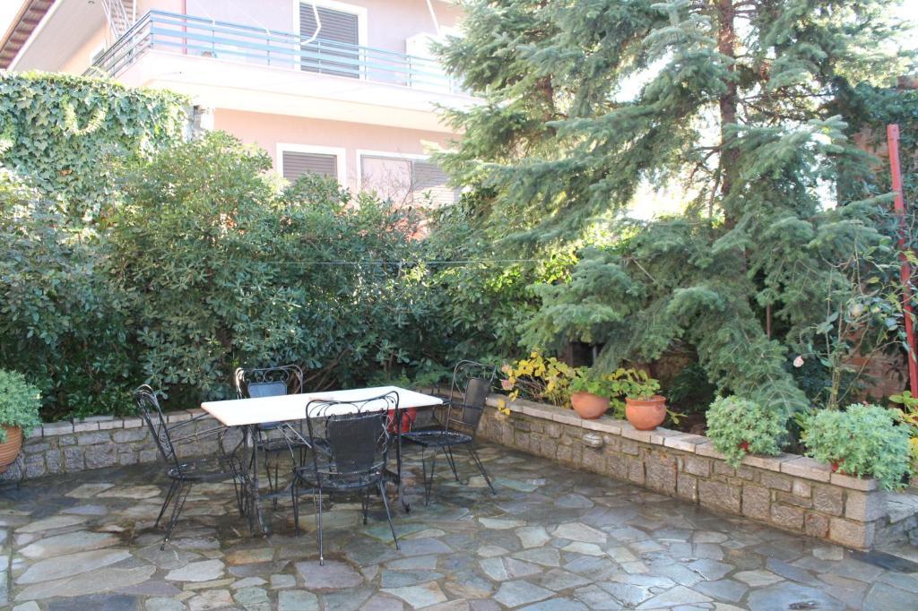 Guesthouse Karahalios Polydrossos Eksteriør billede